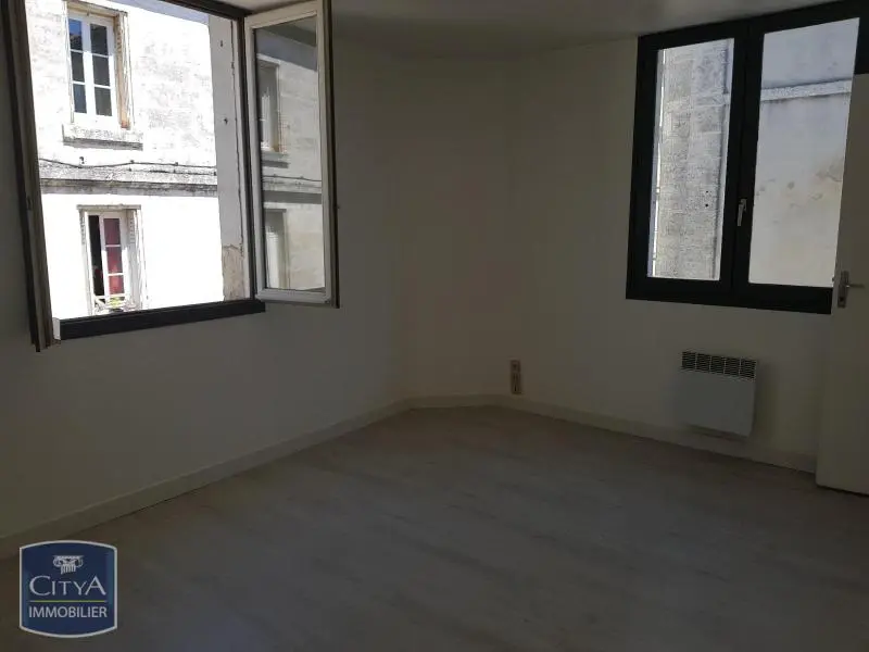 Photo 2 Appartement 1 pièce 25.8m²