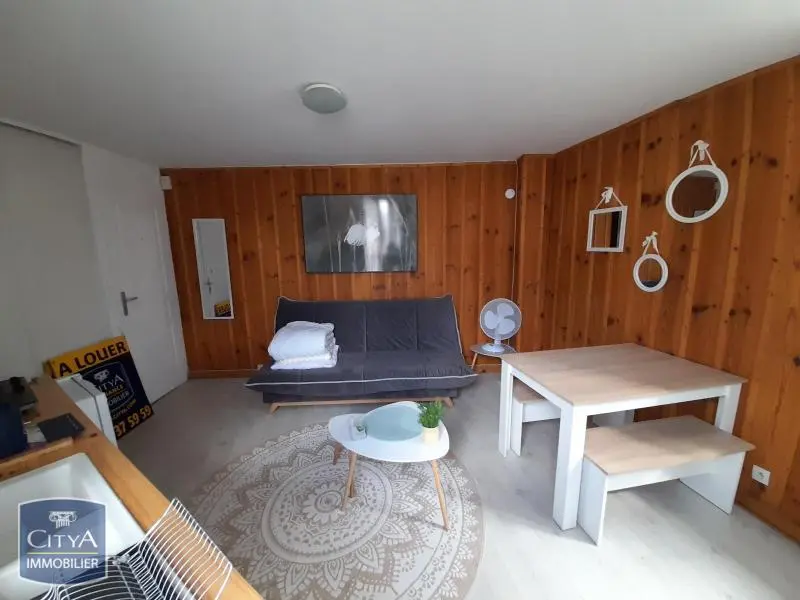 Photo 1 Appartement 1 pièce 15.8m²