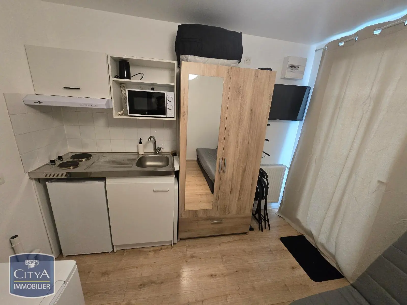 Photo 2 Appartement 1 pièce 10m²