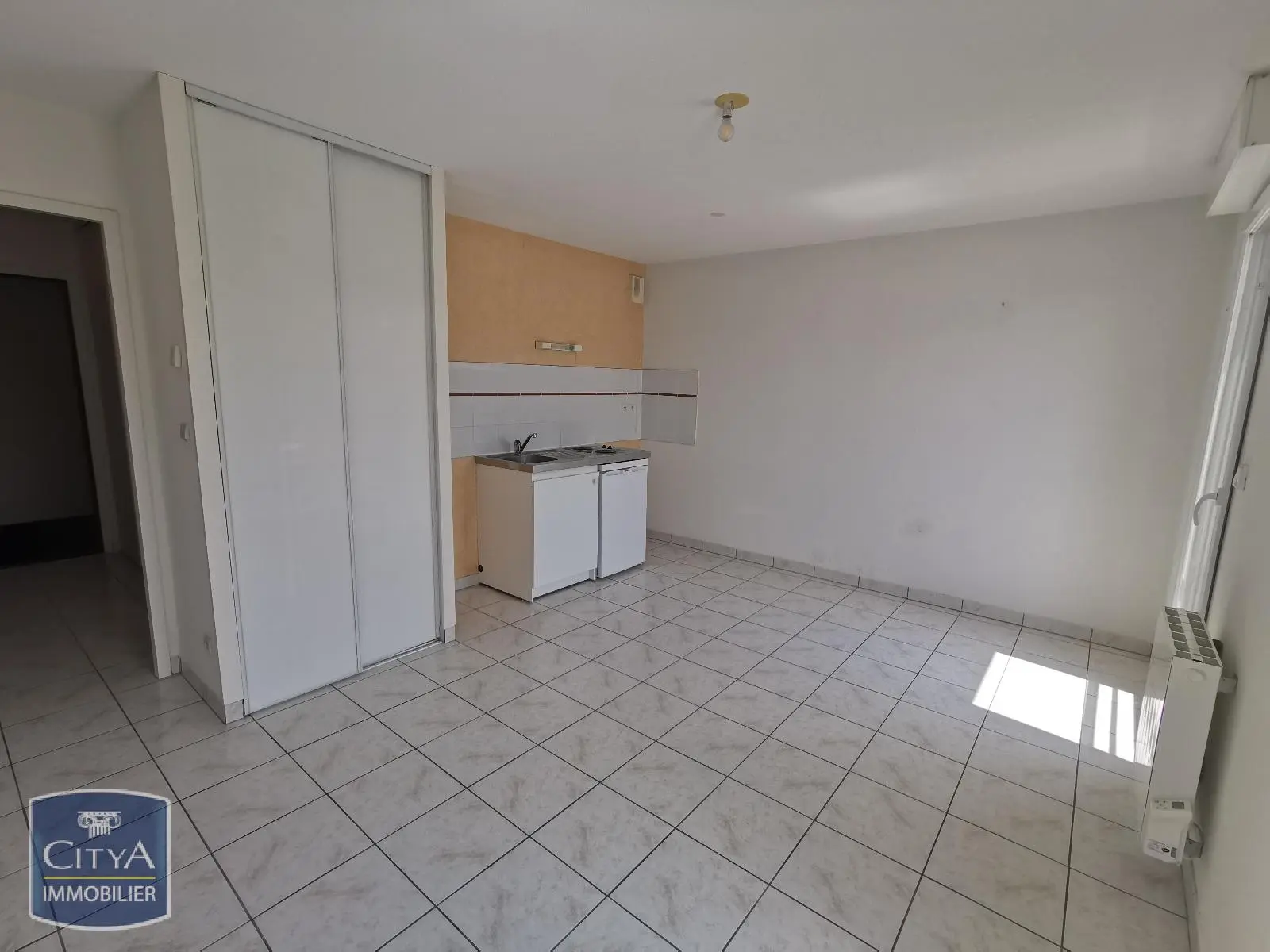 Photo 1 Appartement 1 pièce 24.79m²