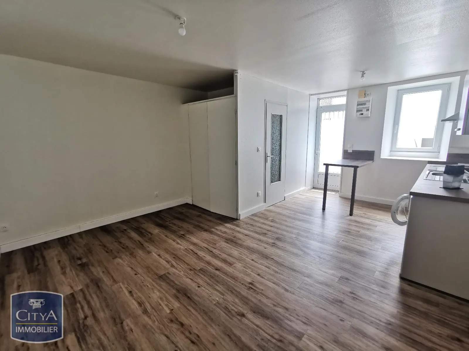 Photo 2 Appartement 1 pièce 24.05m²