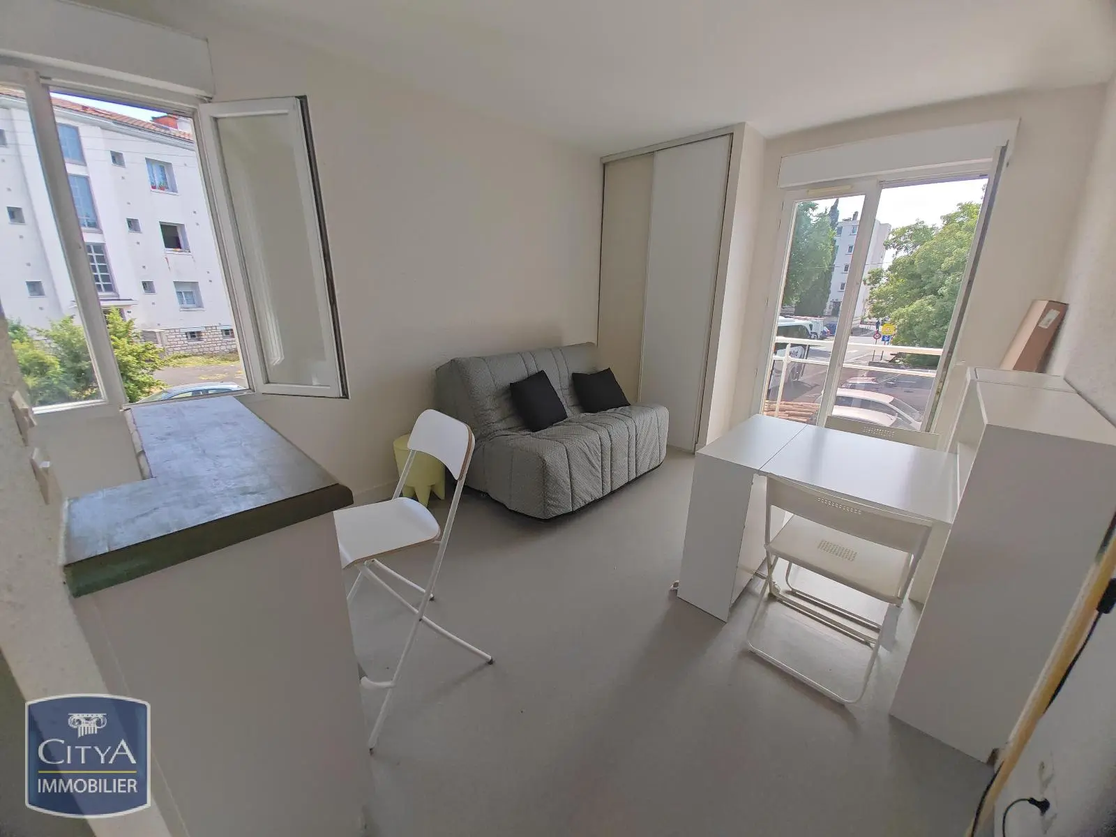 Photo 1 Appartement 1 pièce 24.59m²