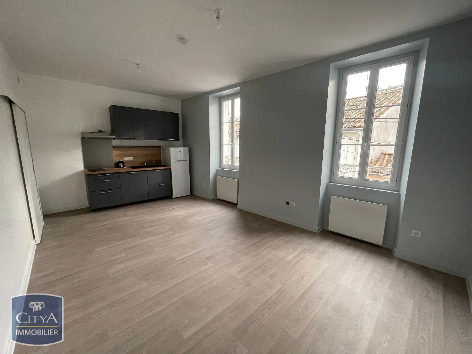 Photo 1 Appartement 1 pièce 23.9m²