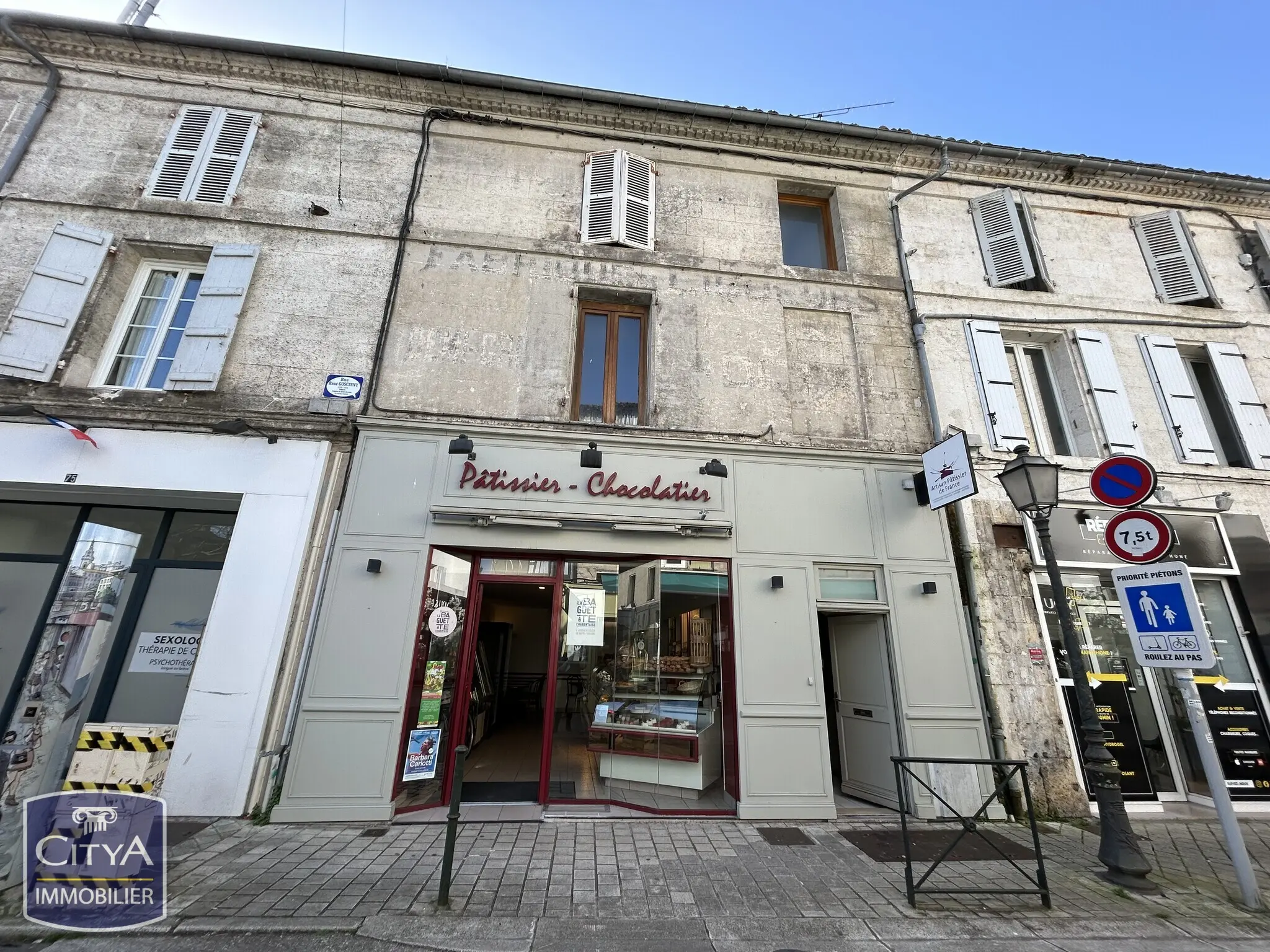 Photo 1 Immeuble 150m²