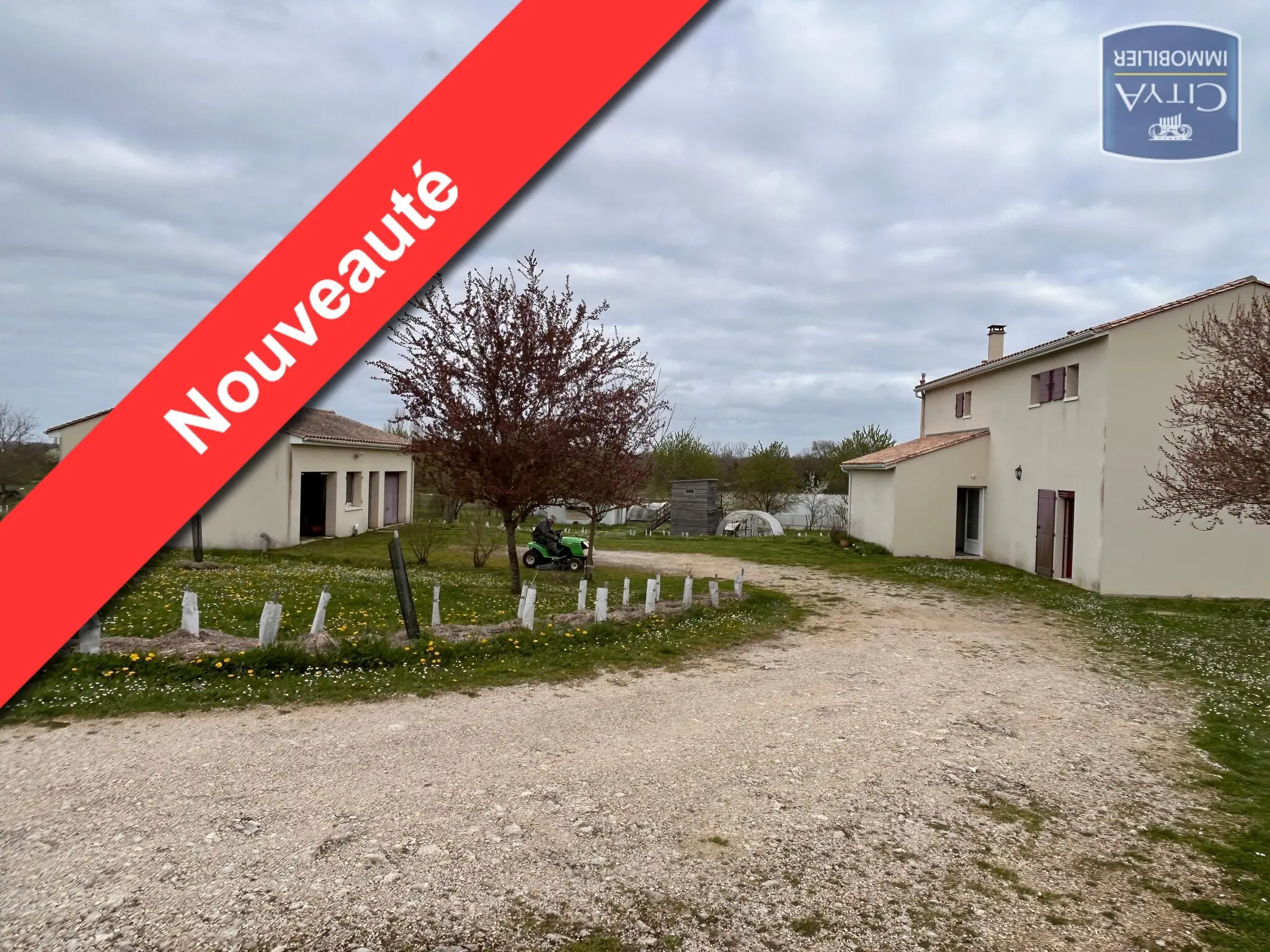 Photo 1 Maison 6 pièces 143m²