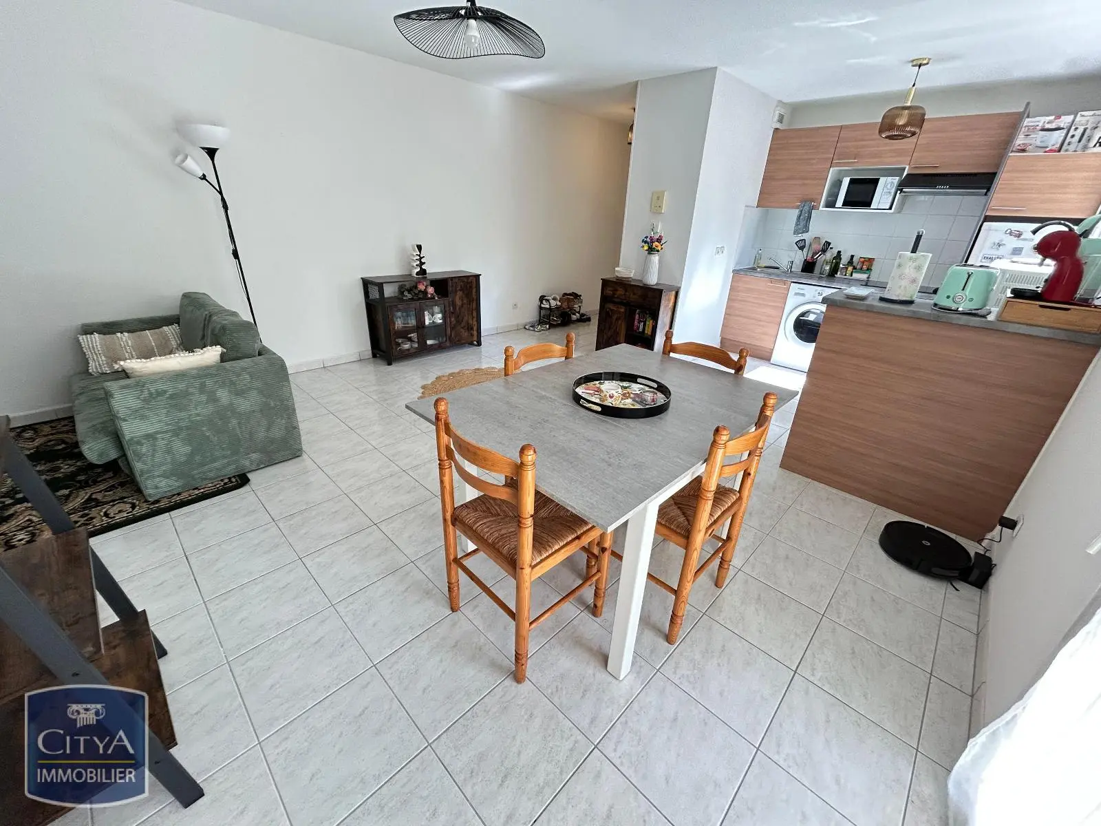 Photo 2 Appartement 63 pièces 65m²