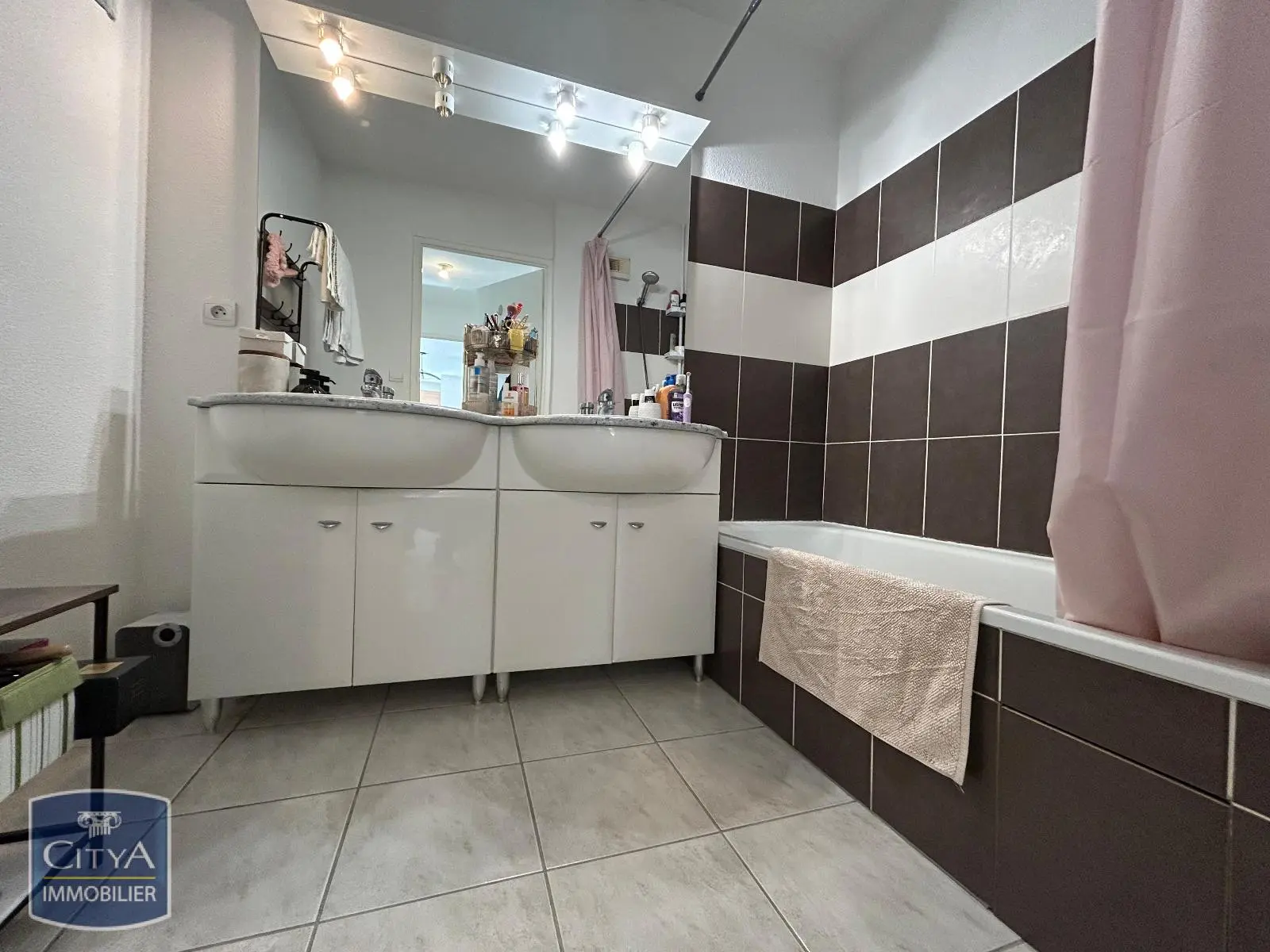 Photo 9 Appartement 63 pièces 65m²