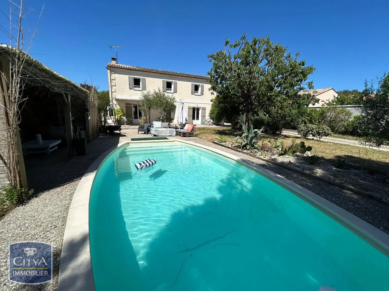 Photo 1 Maison 7 pièces 155m²