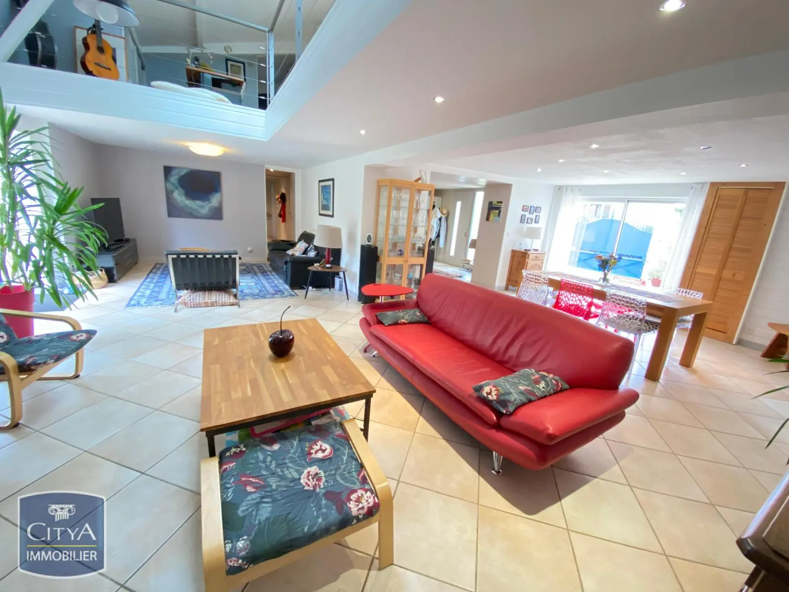 Photo 2 Maison 6 pièces 194m²