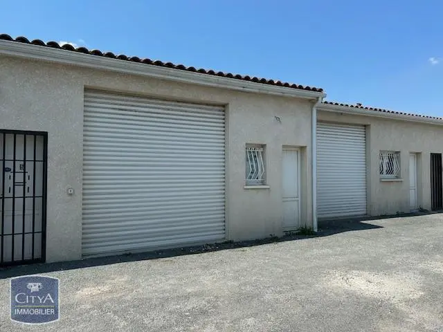 Photo 1 Parking