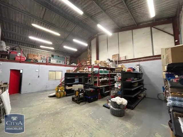 Photo 8 Local Commercial