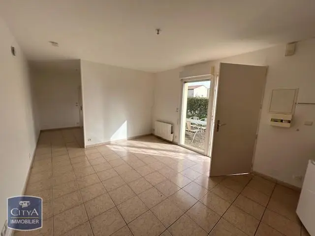 Photo 2 Appartement 1 pièce 32.68m²