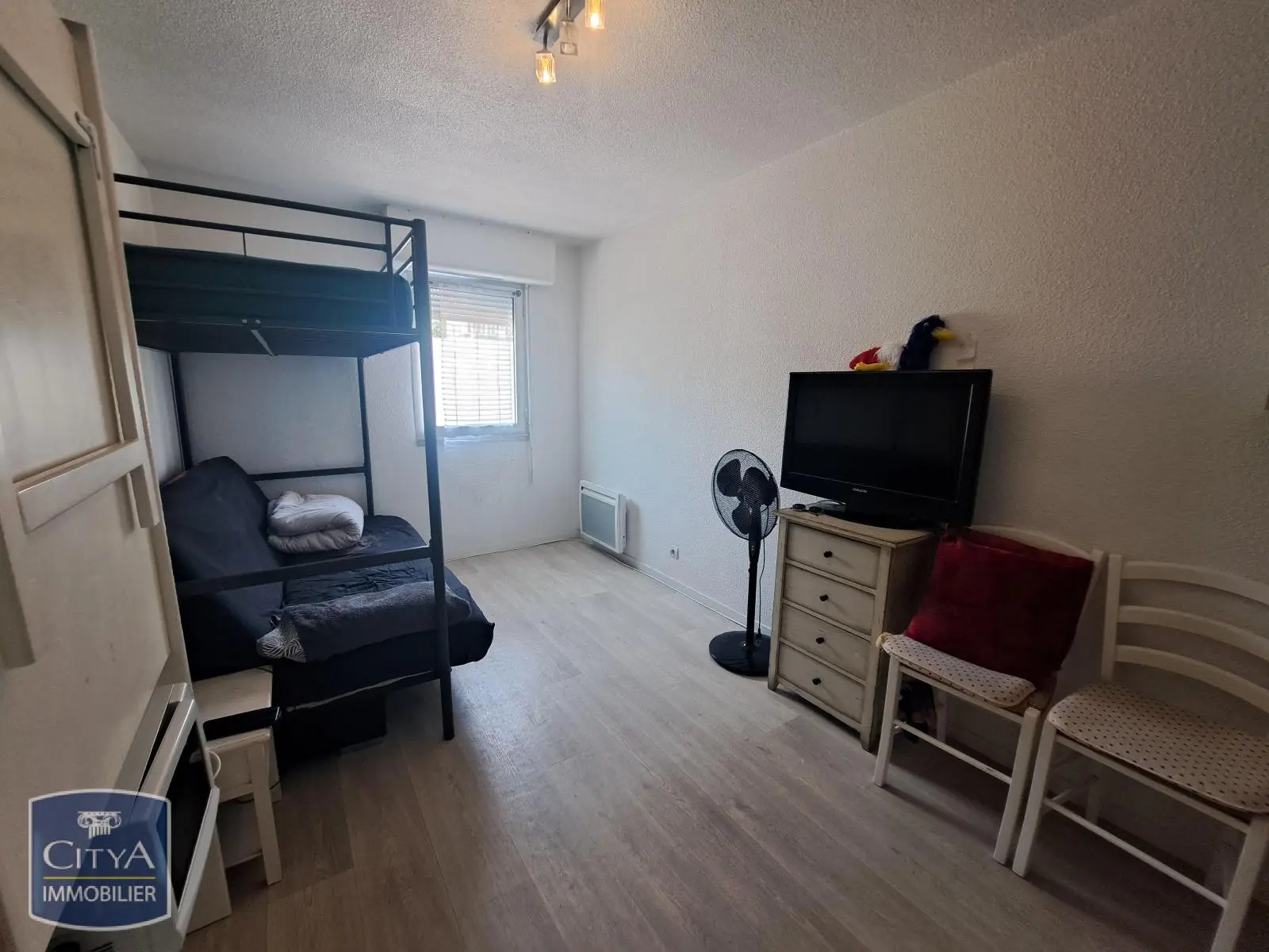 Photo 2 Appartement 1 pièce 16.78m²
