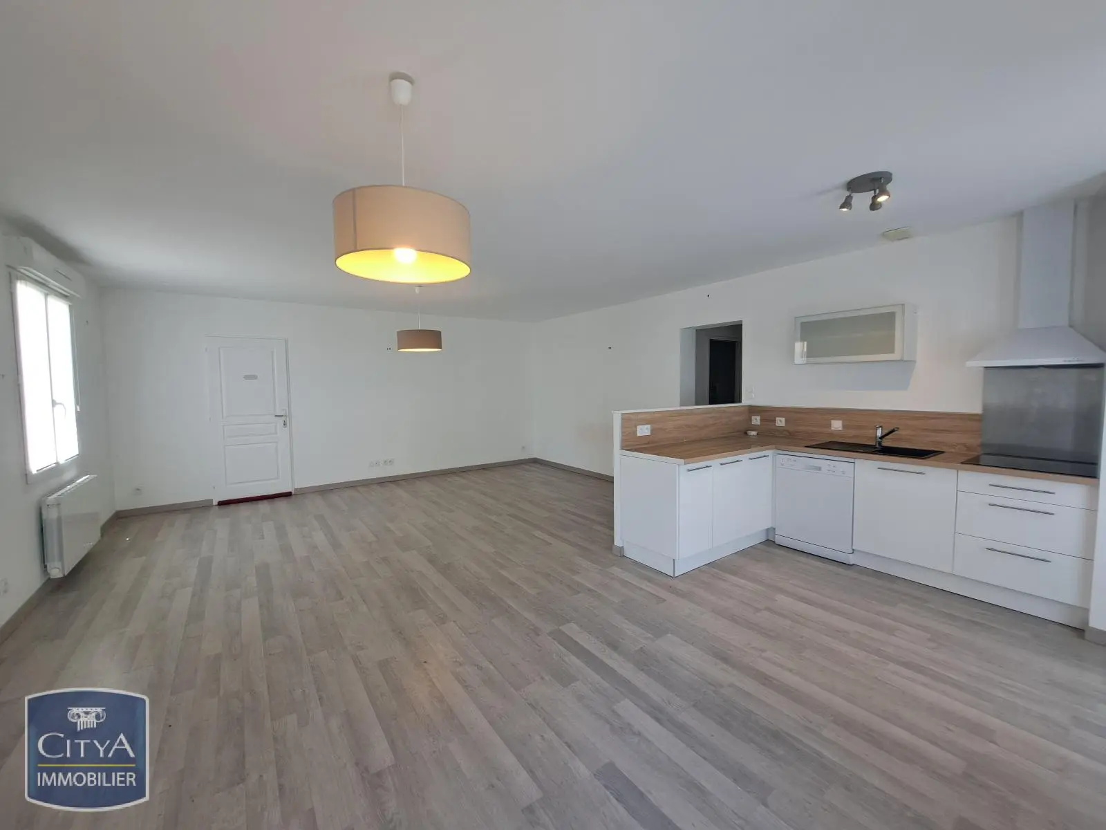Photo 1 Maison 4 pièces 81m²