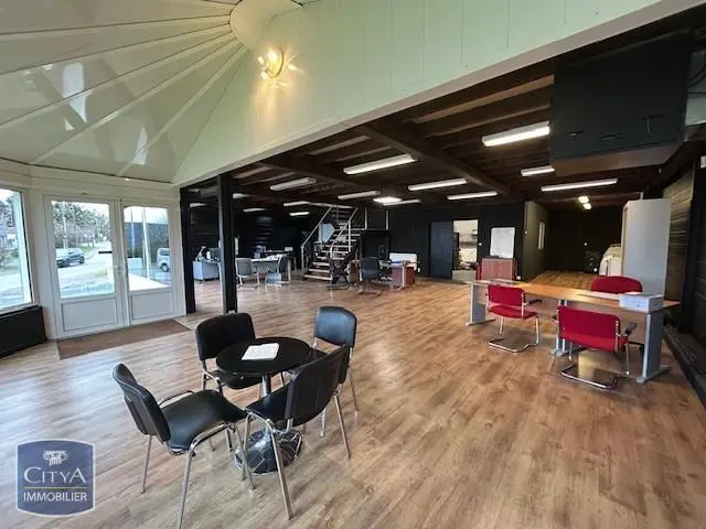 Photo 1 Local Commercial