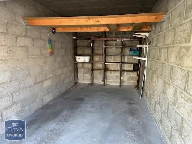 Photo 3 Parking