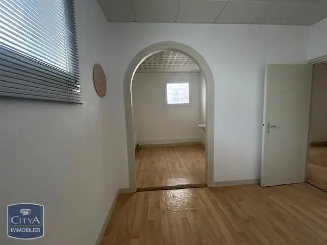 Photo 2 Local Professionnel