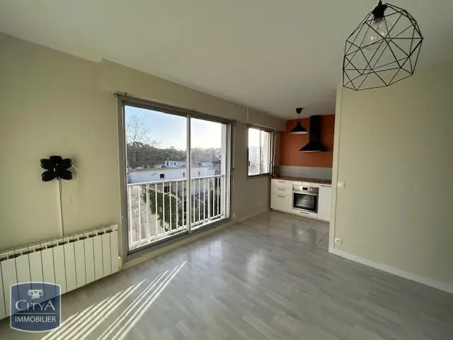Photo 1 Appartement 1 pièce 31m²
