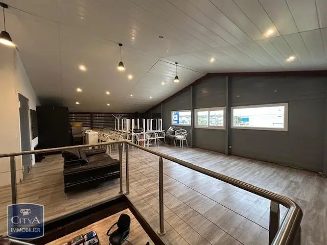 Photo 7 Local Commercial