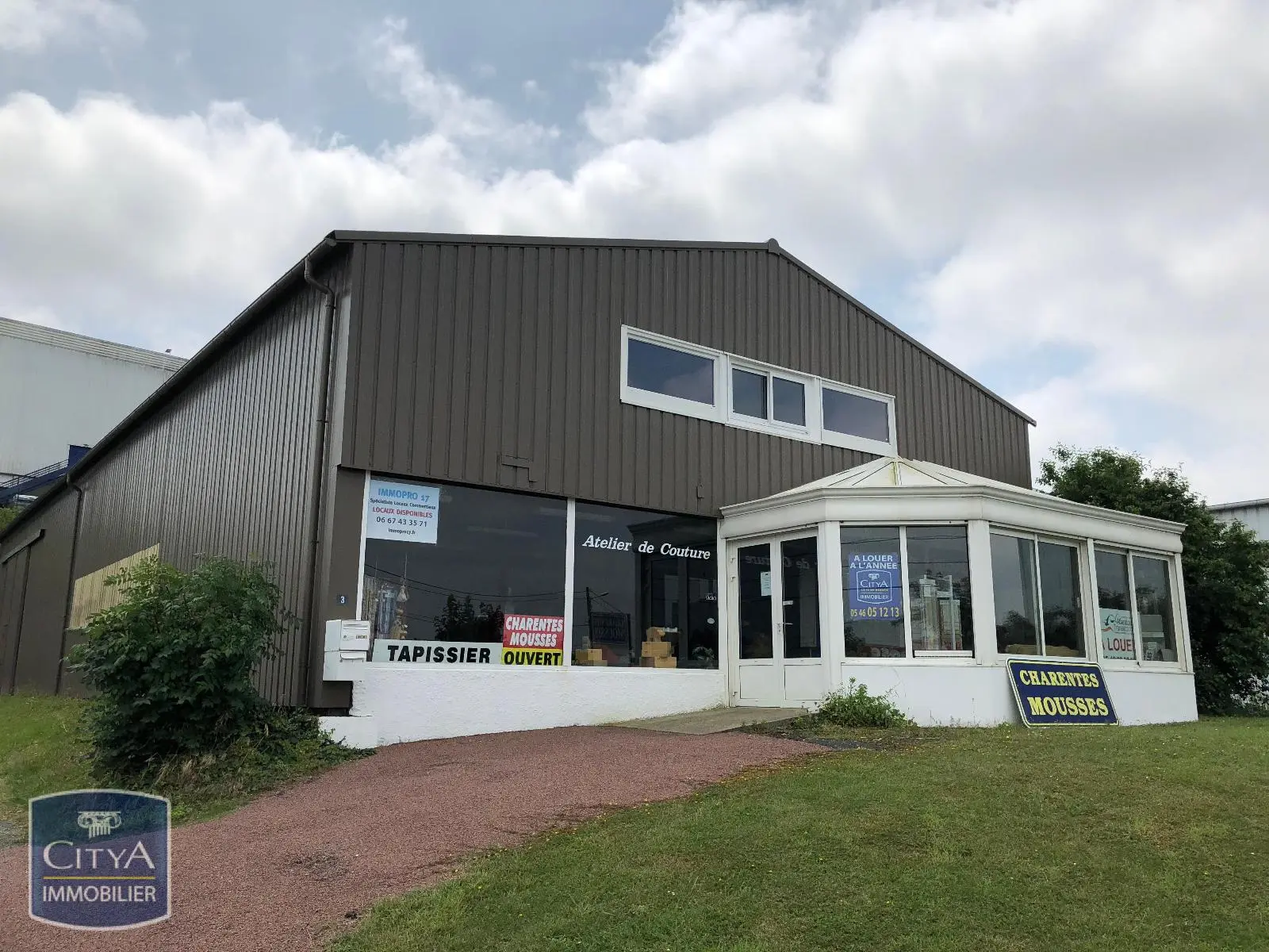 Photo 11 Local Commercial