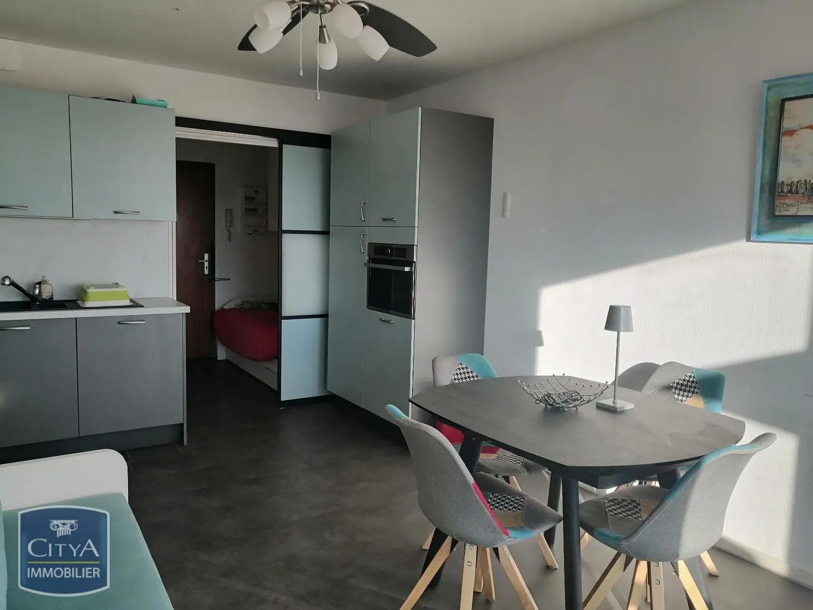 Photo 2 Appartement 1 pièce 27.81m²
