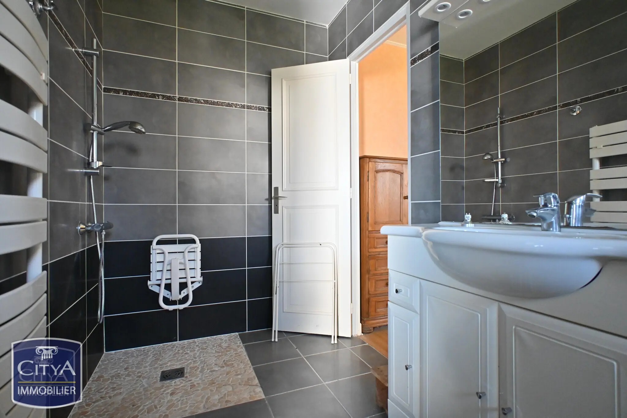 Photo 15 Maison 4 pièces 197m²