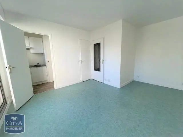 Photo 2 Appartement 1 pièce 23.18m²