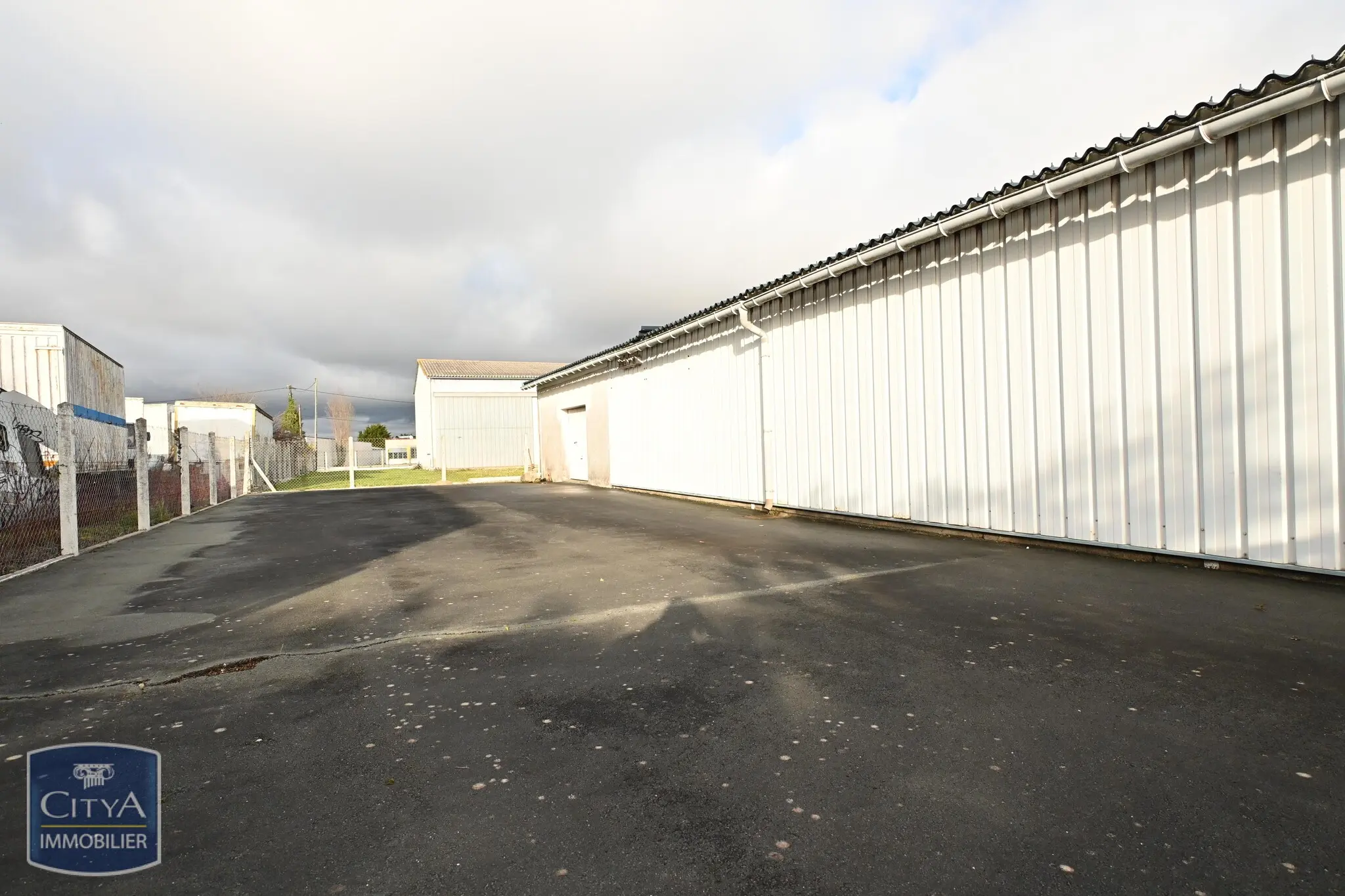 Photo 5 Local Professionnel 519m²