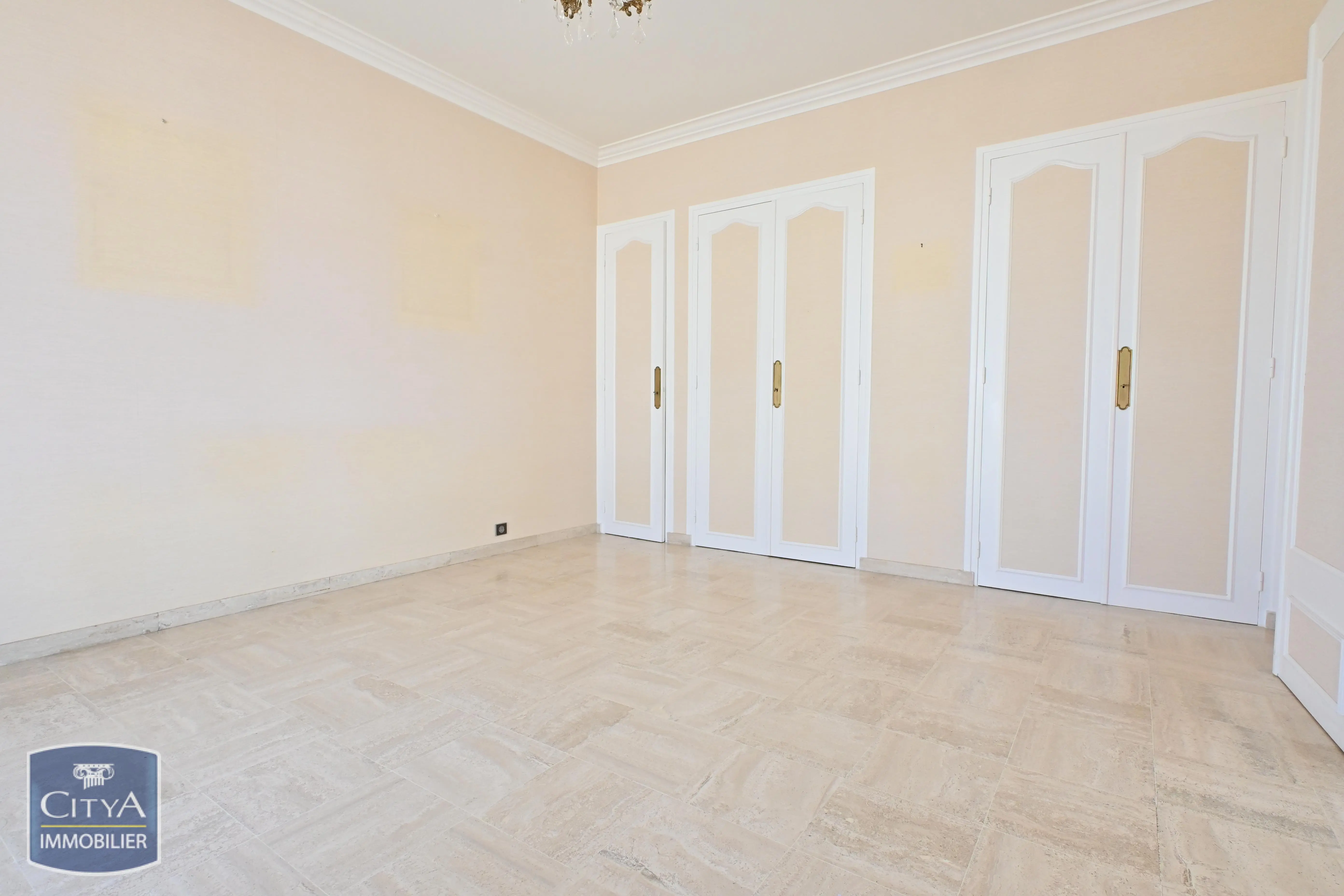 Photo 10 Appartement 4 pièces 113.88m²