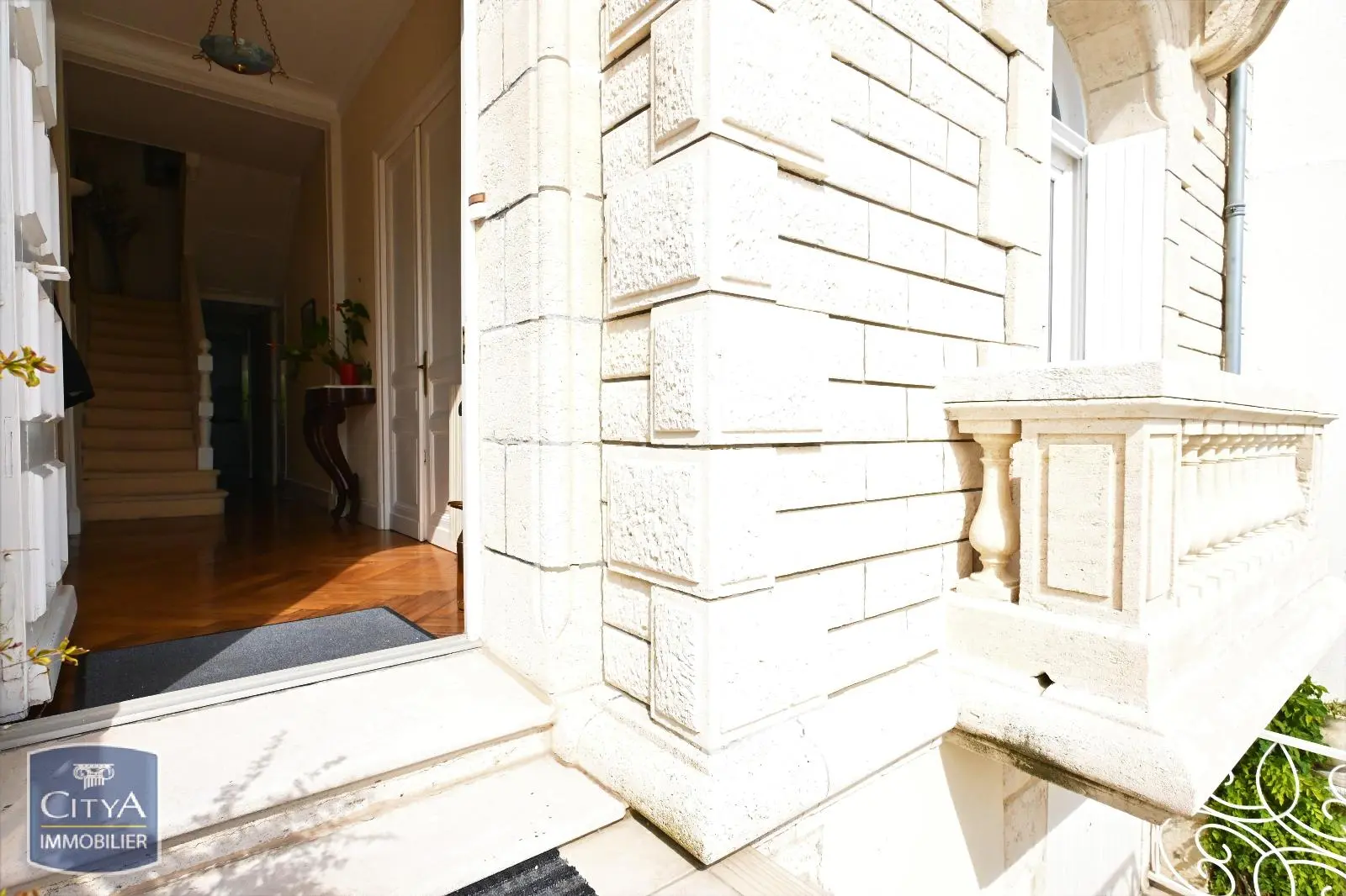 Photo 5 Maison 6 pièces 210m²