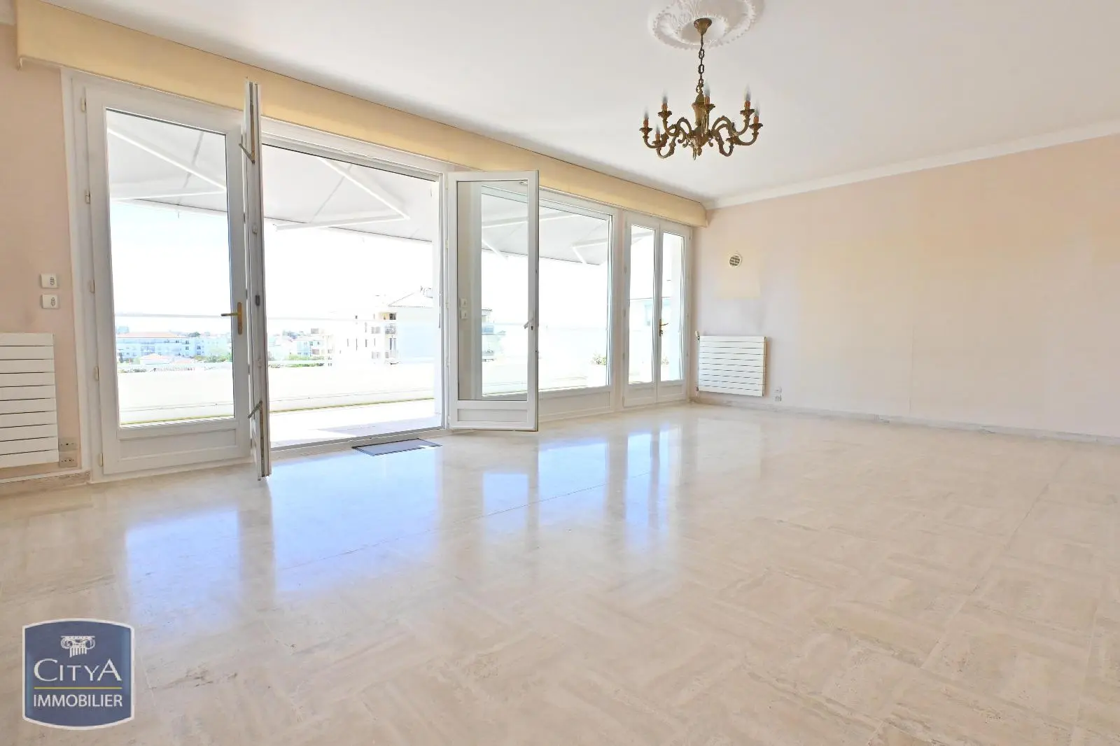 Photo 8 Appartement 4 pièces 113.88m²