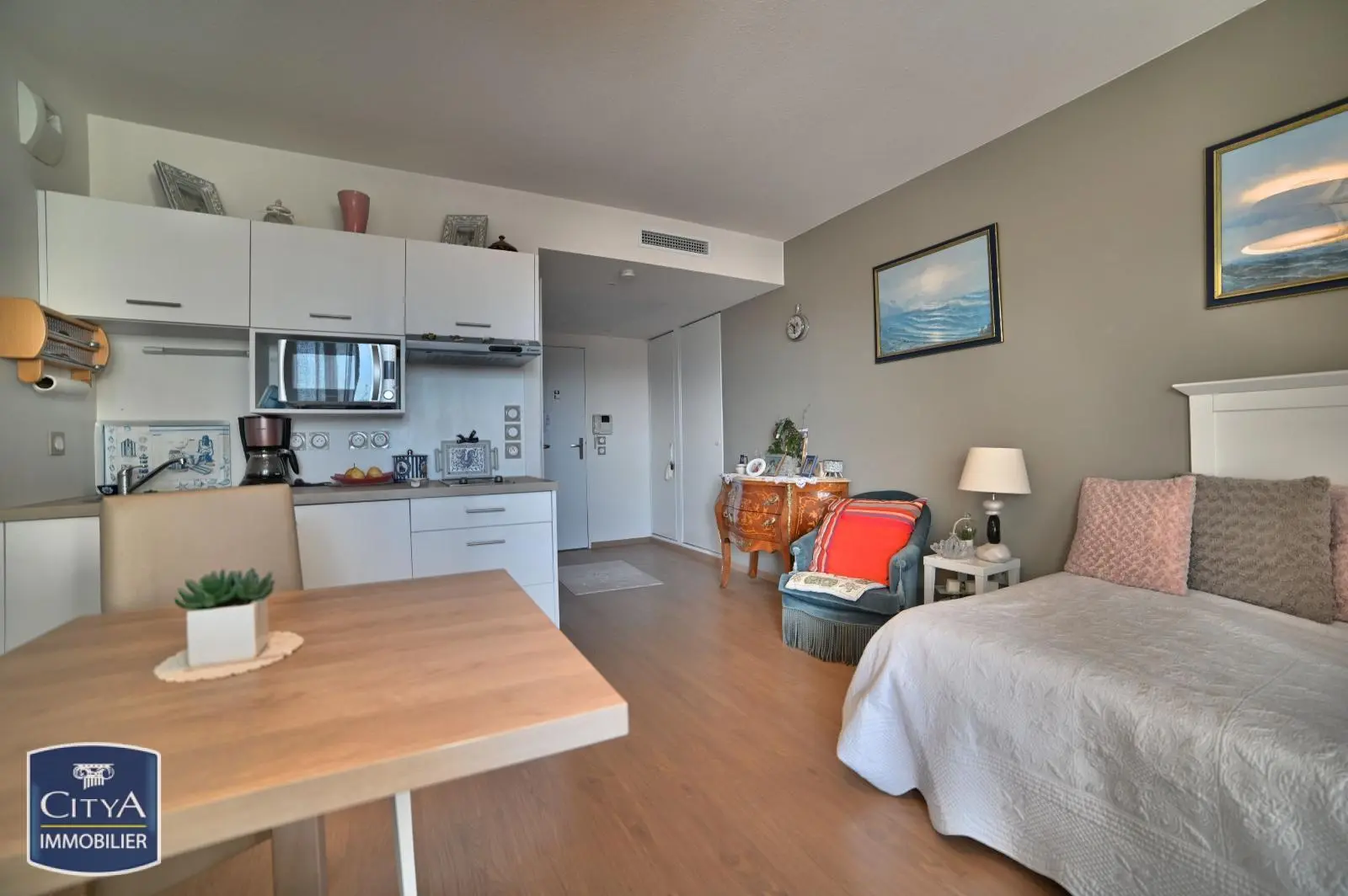 Photo 2 Appartement 1 pièce 25.53m²