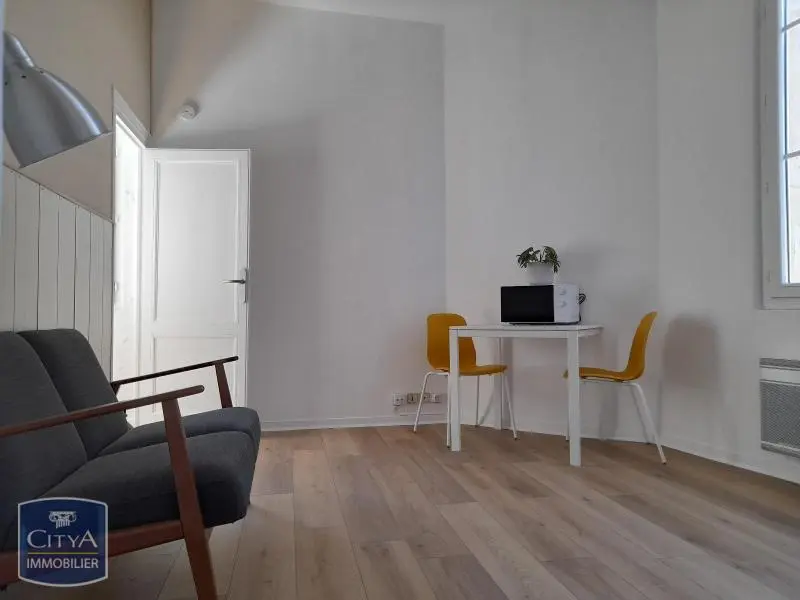 Photo 2 Appartement 1 pièce 26.01m²