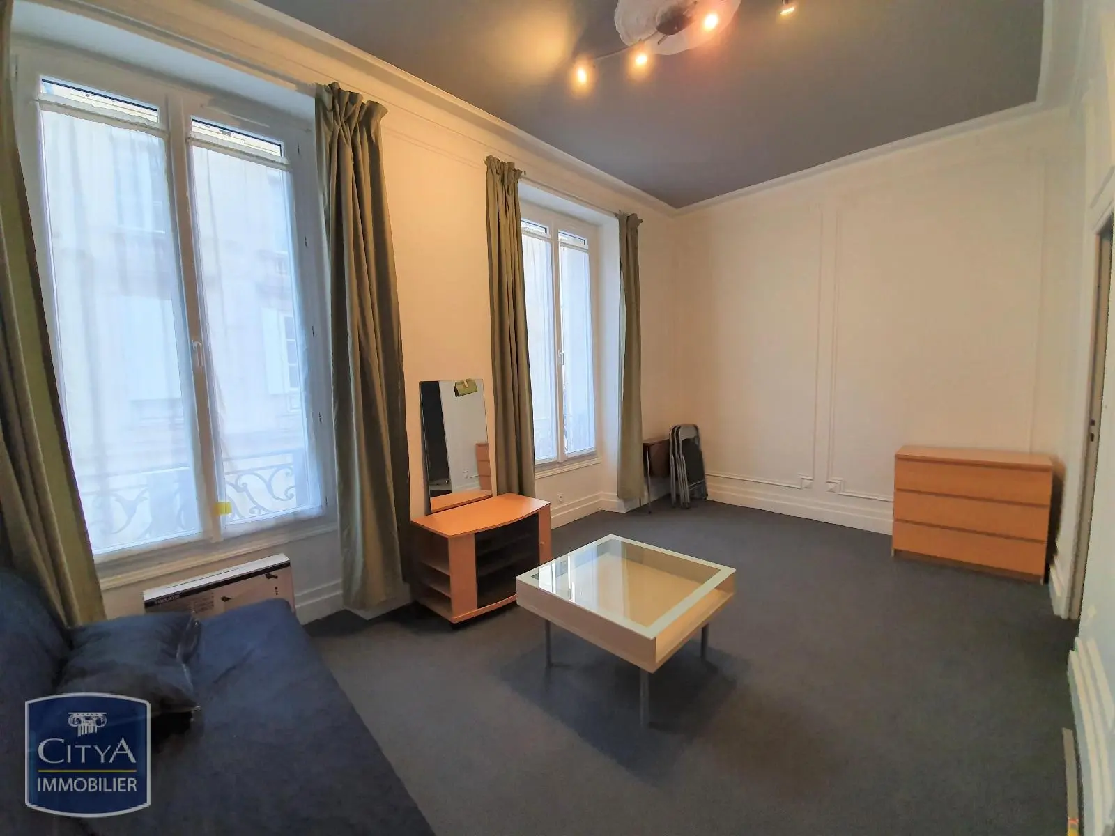 Photo 1 Appartement 1 pièce 23.6m²