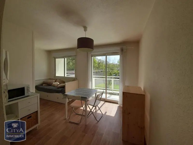 Photo 1 Appartement 1 pièce 23.59m²
