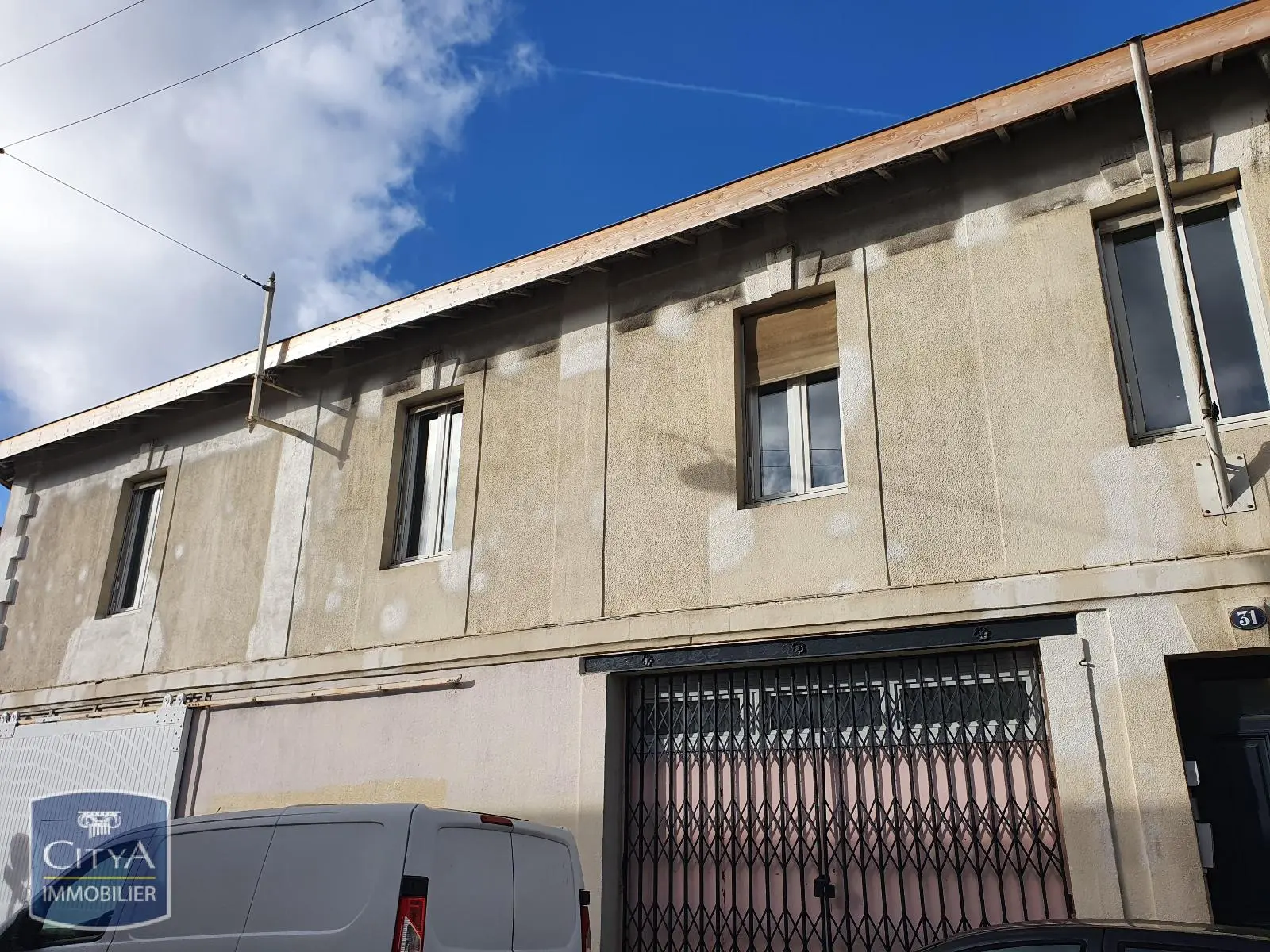 Photo 6 Local Professionnel 200m²