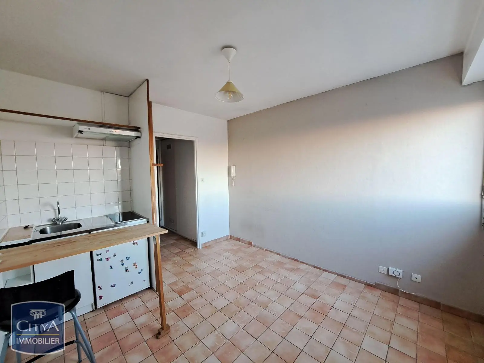 Photo 1 Appartement 1 pièce 16.09m²