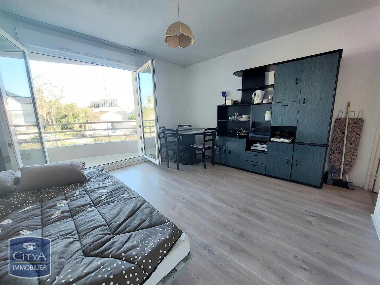 Photo 1 Appartement 1 pièce 25.34m²