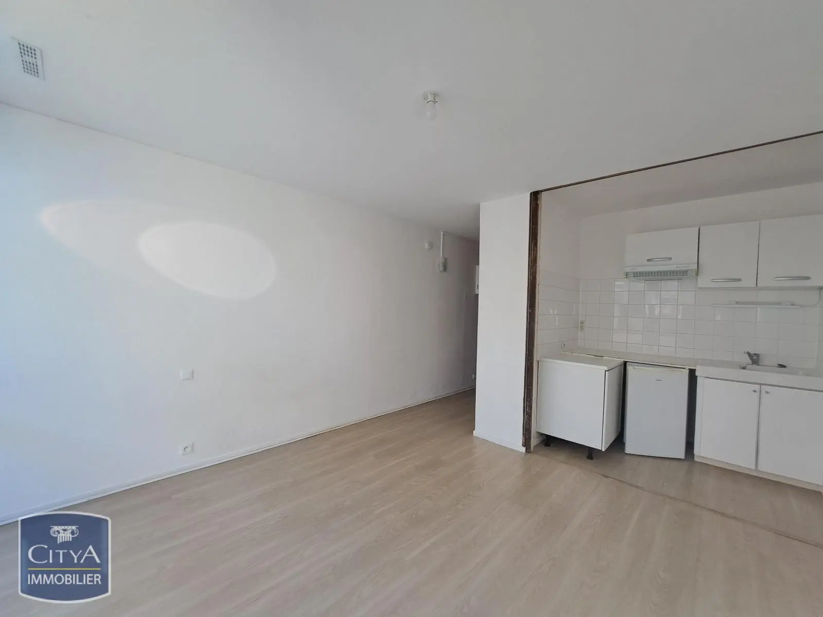 Photo 3 Appartement 1 pièce 23.93m²