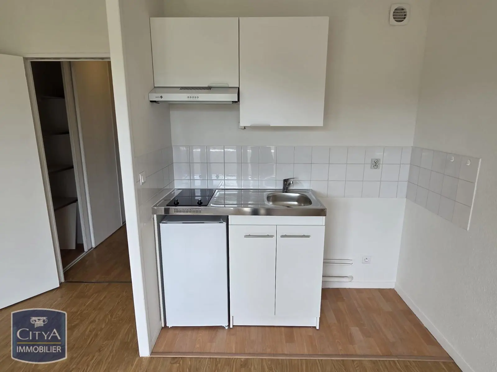 Photo 3 Appartement 1 pièce 22.24m²
