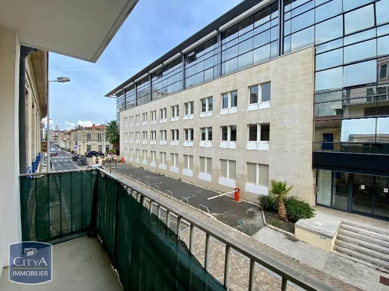 Photo 1 Appartement 1 pièce 23.86m²