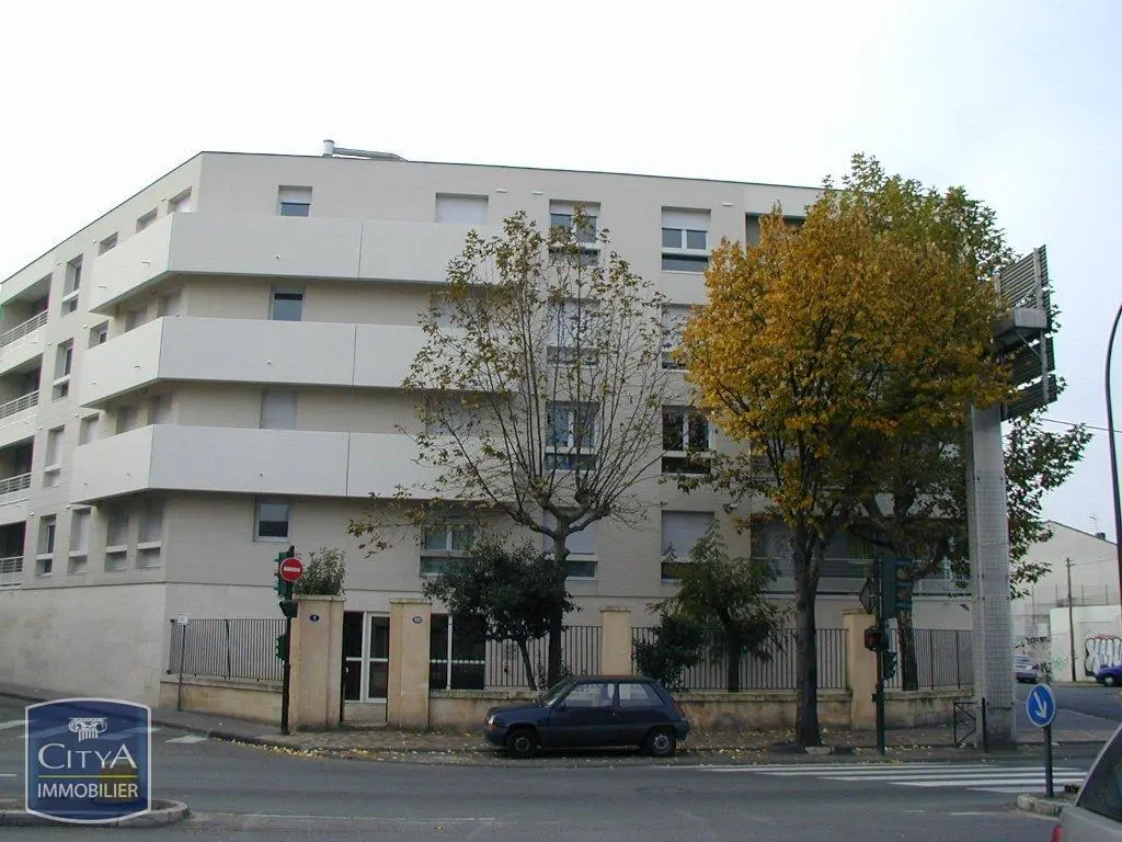 Photo 1 Appartement 1 pièce 27.2m²