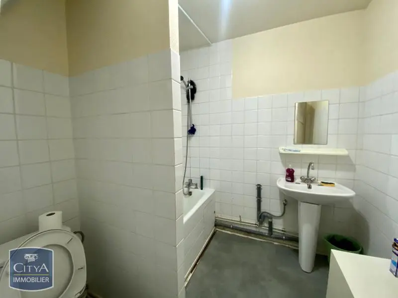 Photo 2 Appartement 1 pièce 23.86m²