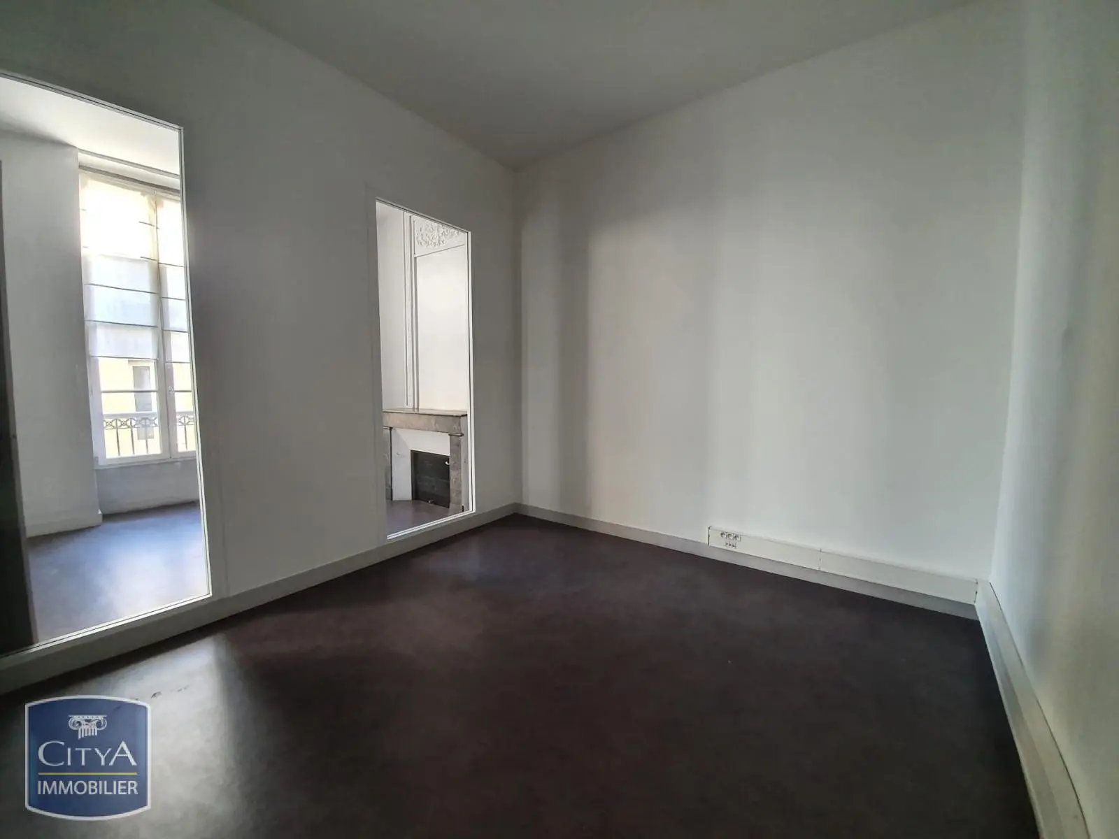 Photo 5 Local Professionnel 142m²