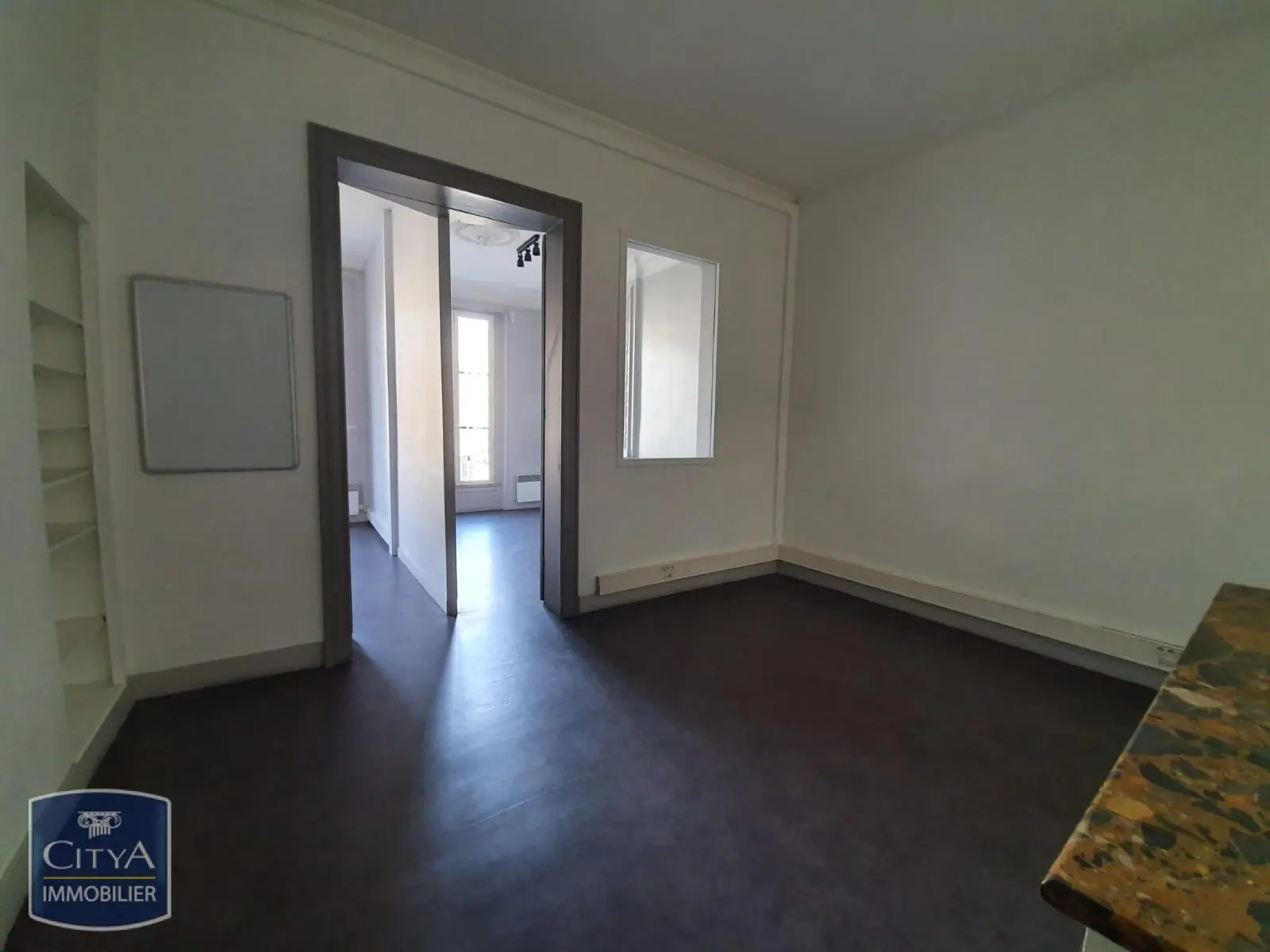 Photo 9 Local Professionnel 142m²