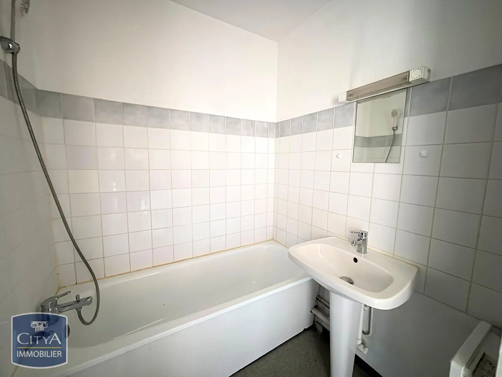 Photo 1 Appartement 1 pièce 22.08m²