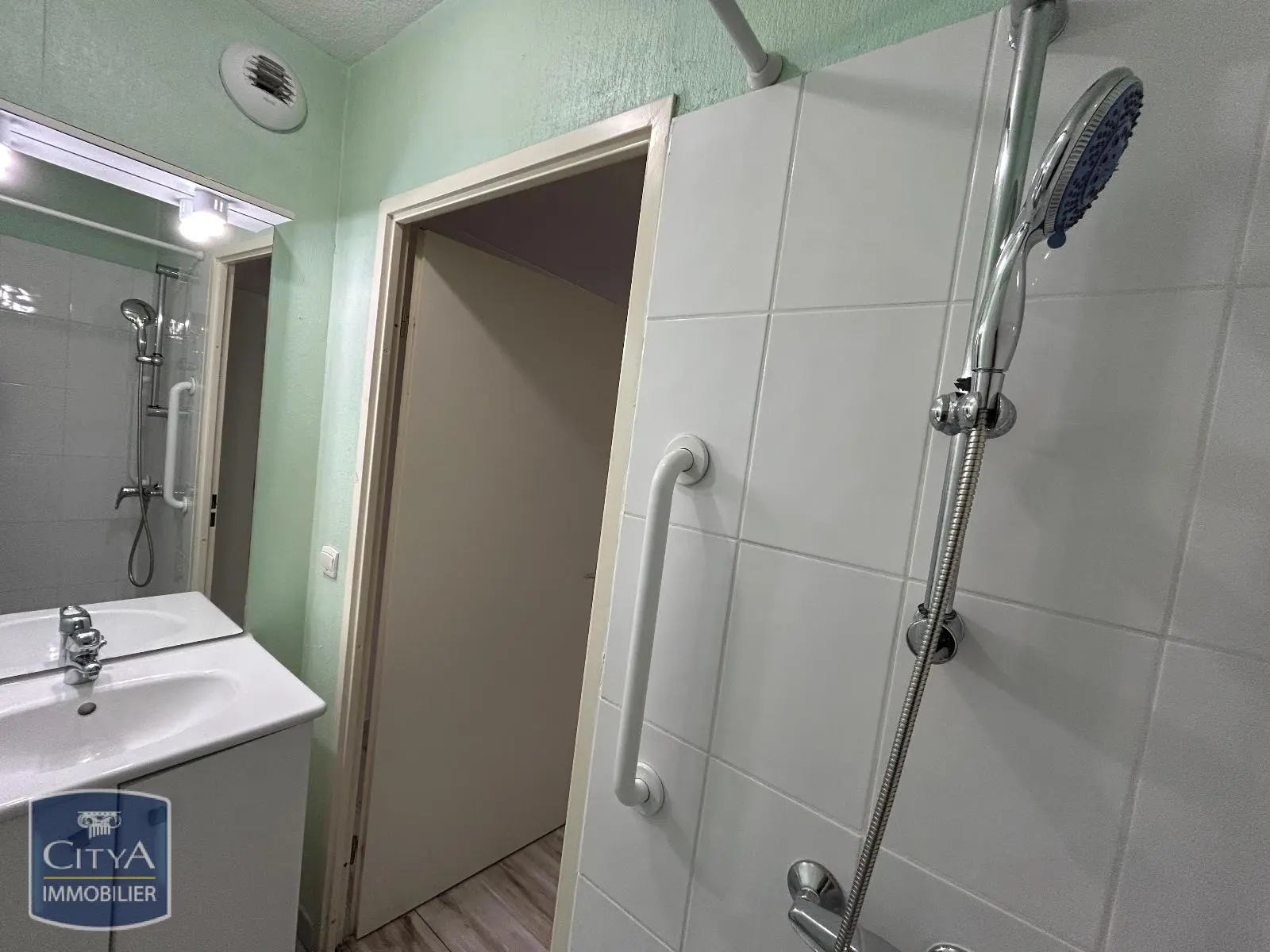 Photo 2 Appartement 4 pièces 83.98m²