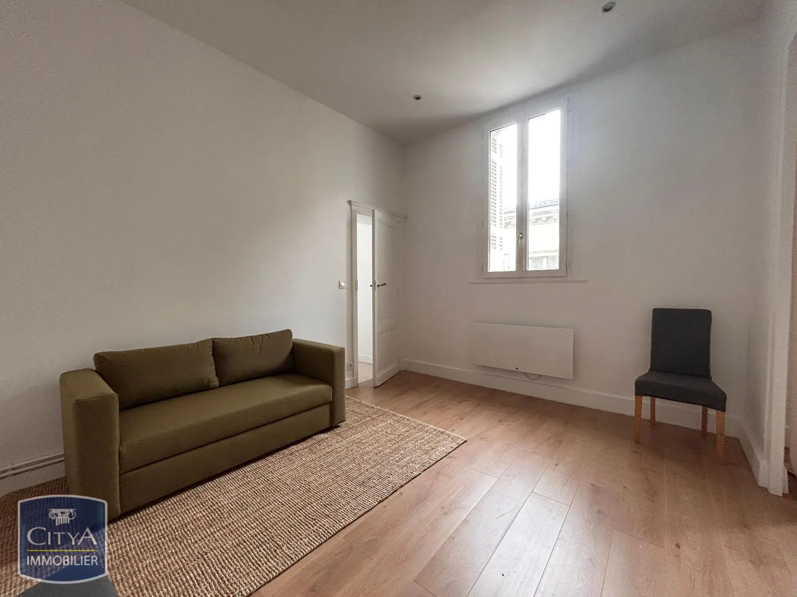 Photo 2 Appartement 1 pièce 29.48m²