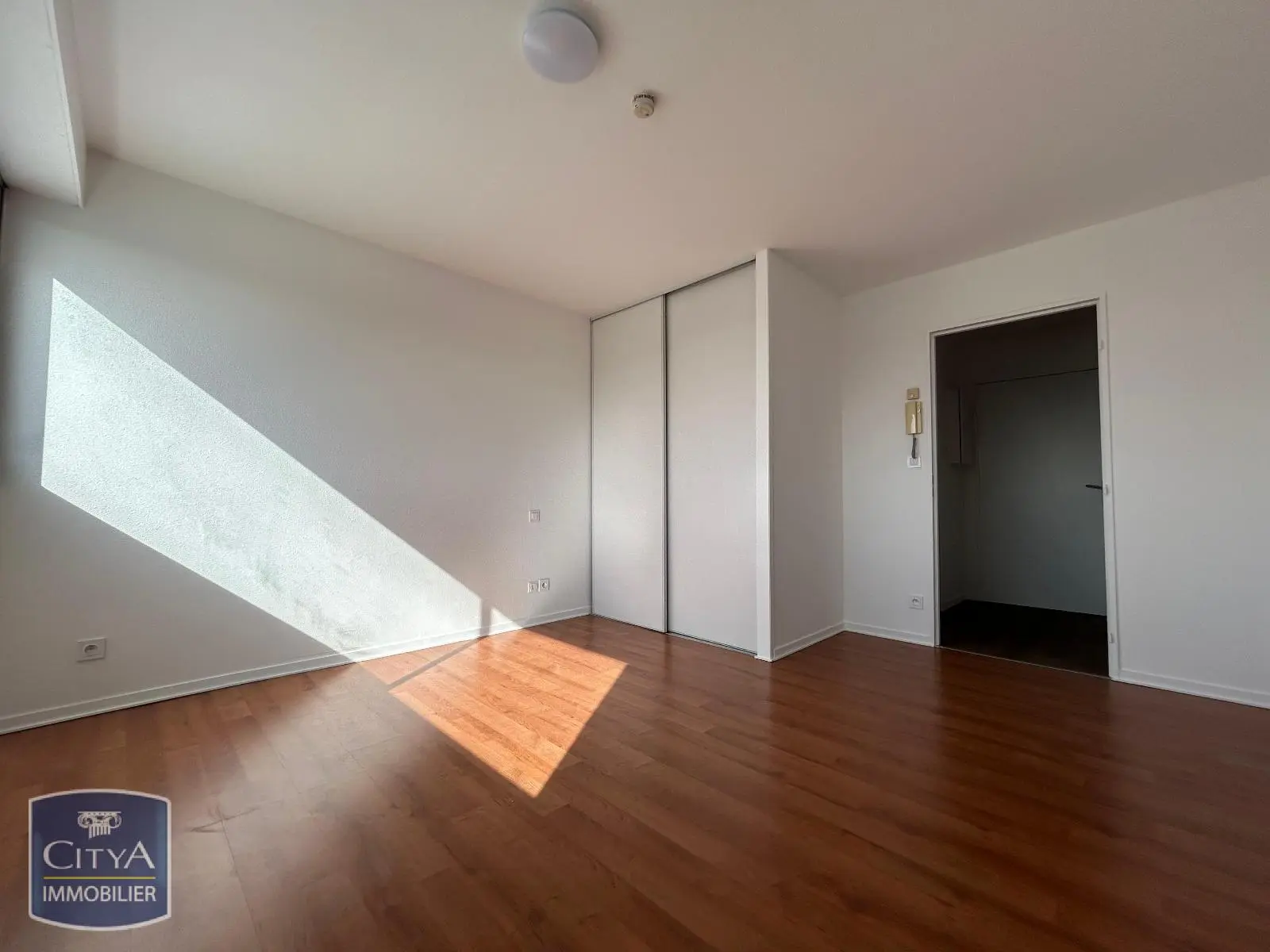 Photo 1 Appartement 1 pièce 21.21m²