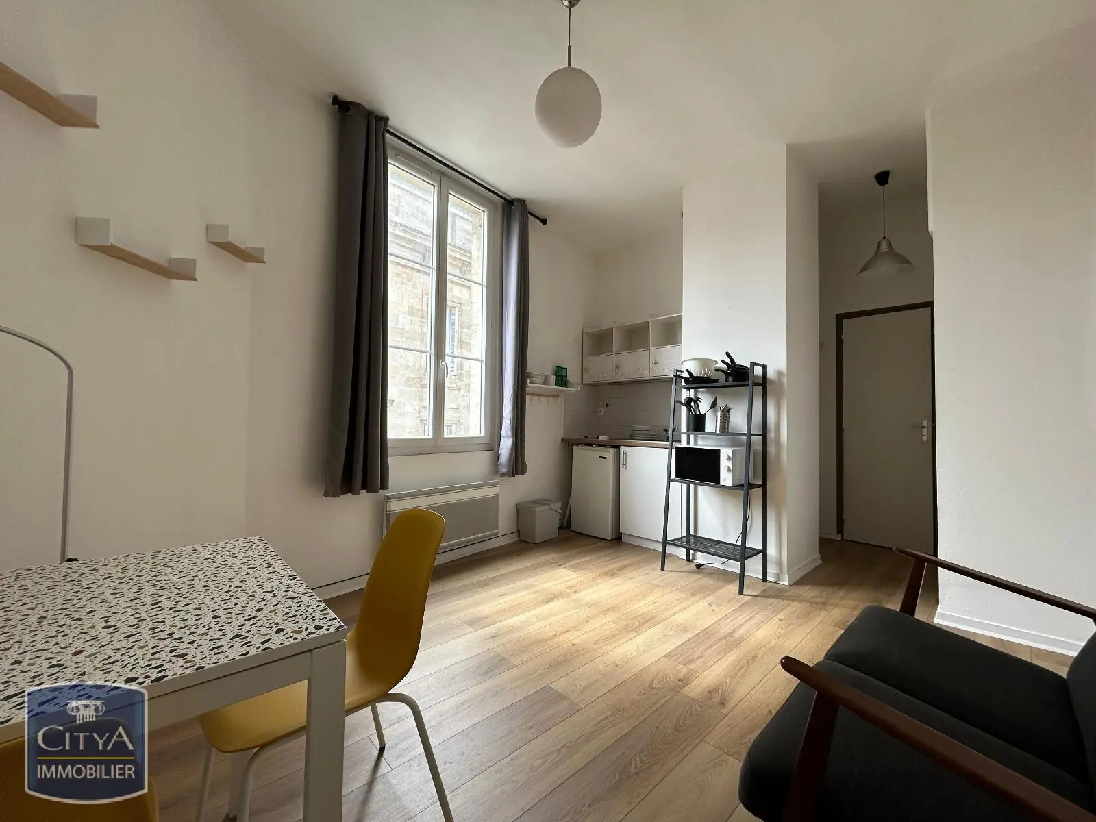 Photo 2 Appartement 1 pièce 26.01m²